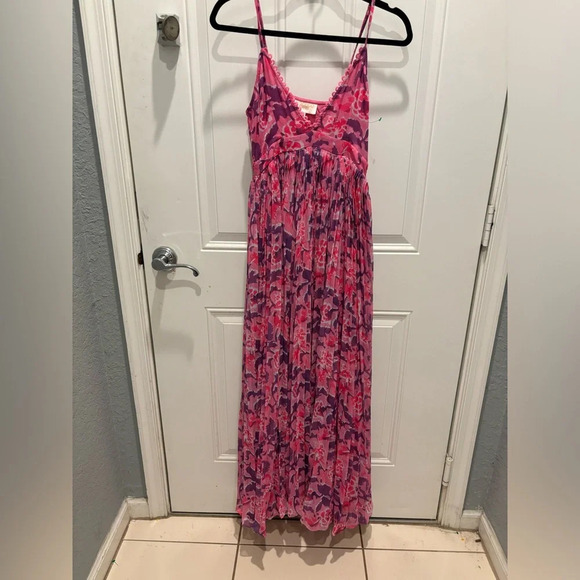 Rococo Sand Lei Floral Polychighone Pleated Maxi Dress in Bubblegum sz S $498 - Picture 3 of 7